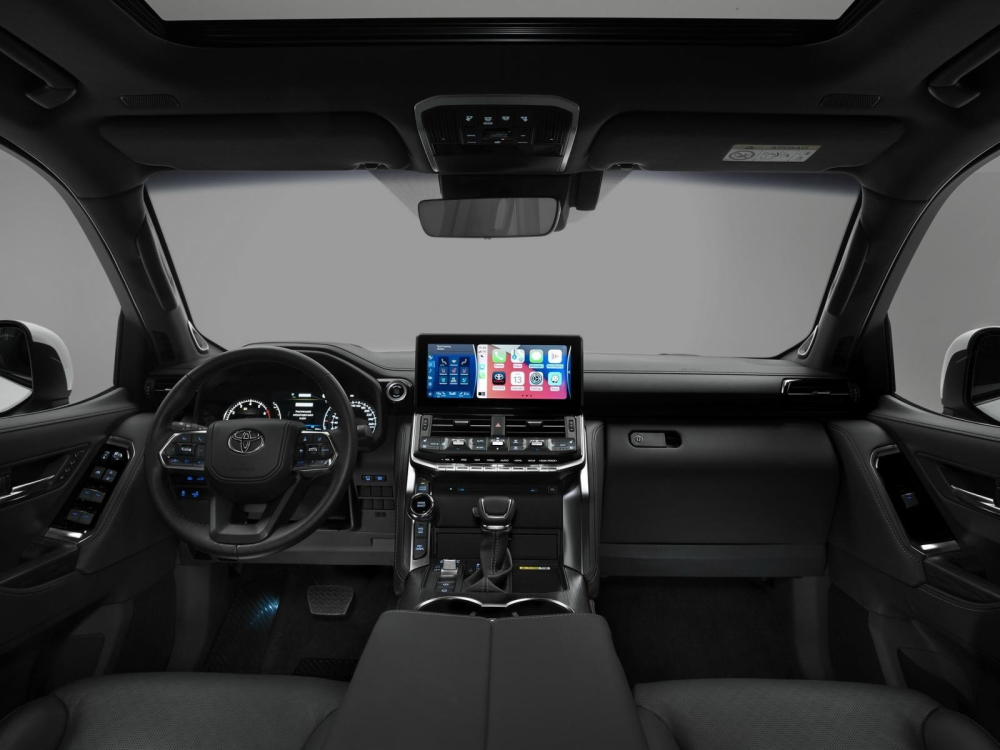 Nội thất của Toyota Land Cruiser 2022.