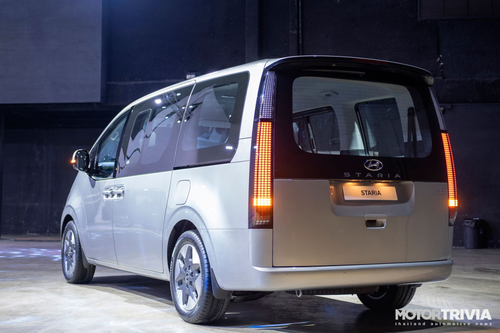 Đèn hậu nằm dọc của Hyundai Staria 2021