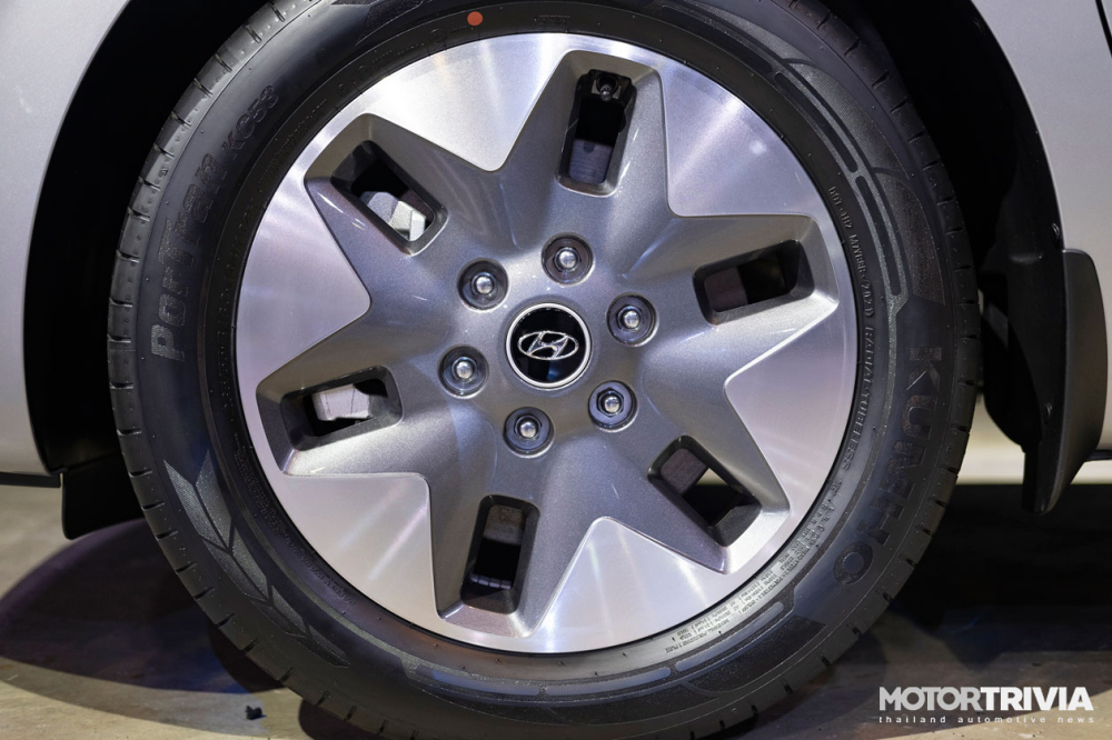 Hyundai Staria 2021 tại Thái Lan dùng vành 17 inch hoặc 18 inch, tùy phiên bản