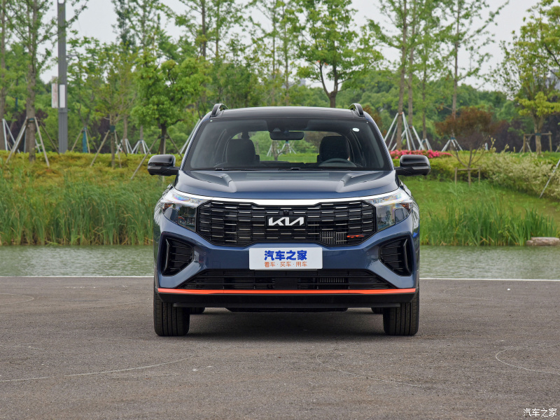 Kia Sportage Ace 2021 bản GT-Line có lưới tản nhiệt riêng