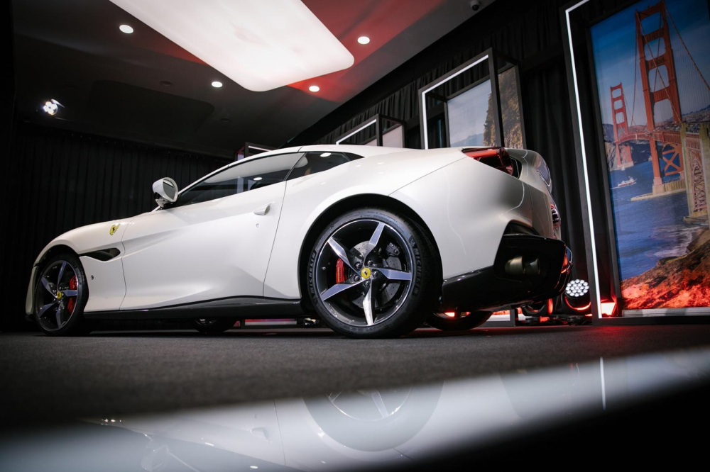 Ferrari Portofino M l&agrave; d&ograve;ng si&ecirc;u xe mui trần ho&agrave;n to&agrave;n mới
