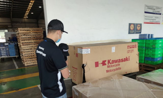 Kawasaki ZX-10R 2021 có mặt tại Việt Nam, chờ ngày ra mắt chính thức Kawasaki ZX-10R 2021 có mặt tại Việt Nam, chờ ngày ra mắt chính thức