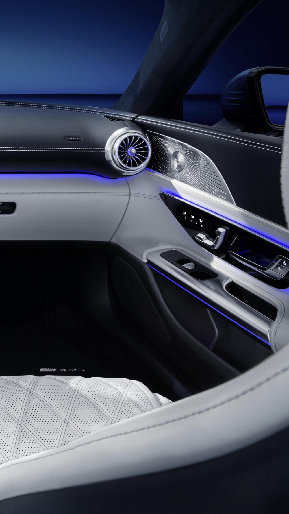Thiết kế mặt cửa của Mercedes-AMG SL 2022