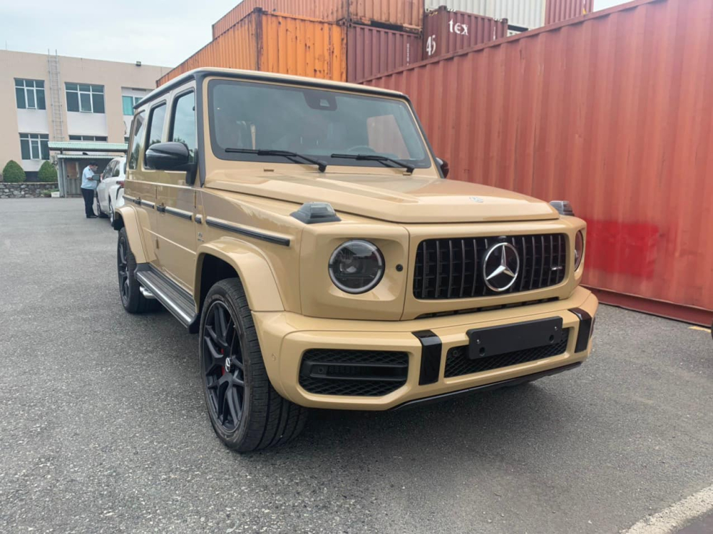 Xe mang ngoại thất màu vàng Desert Sand Xe mang ngoại thất màu vàng Desert Sand