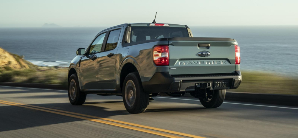 Ford Maverick màu Xanh Area 51