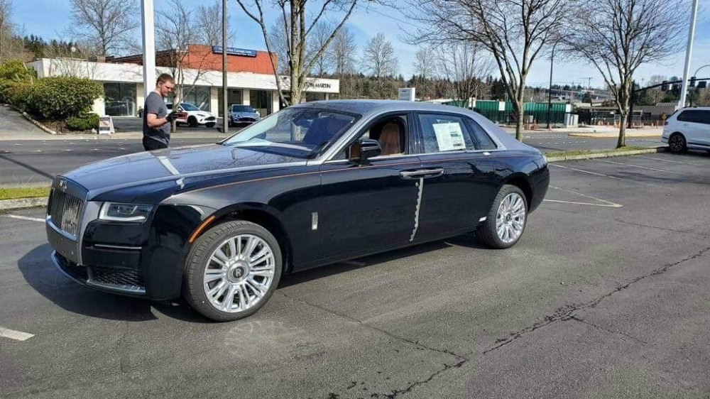 Rolls-Royce Ghost 2021 có đèn pha LED hoàn toàn mới Rolls-Royce Ghost 2021 có đèn pha LED hoàn toàn mới