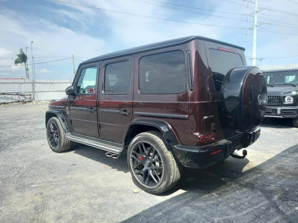 Xe có lựa chọn màu sơn Rubellite Red Xe có lựa chọn màu sơn Rubellite Red