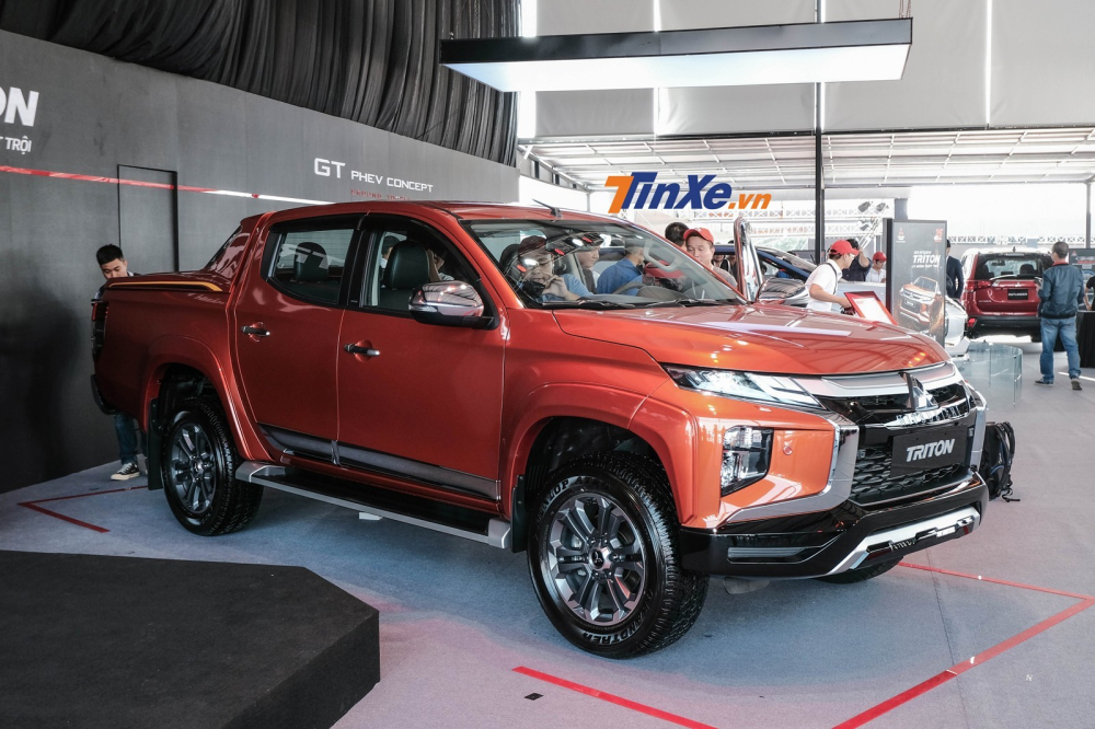 Mitsubishi Triton. Mitsubishi Triton.