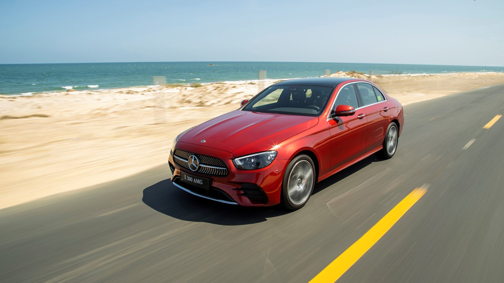 Mercedes-Benz Việt Nam tung ưu đ&atilde;i nhằm khuyến kh&iacute;ch người d&ugrave;ng sử dụng nền tảng thương mại để mua xe nhằm ph&ograve;ng chống dịch bệnh.