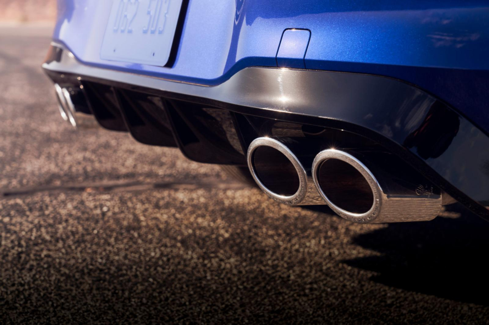 Volkswagen Golf R 2022 c&oacute; 4 ống xả ph&iacute;a sau