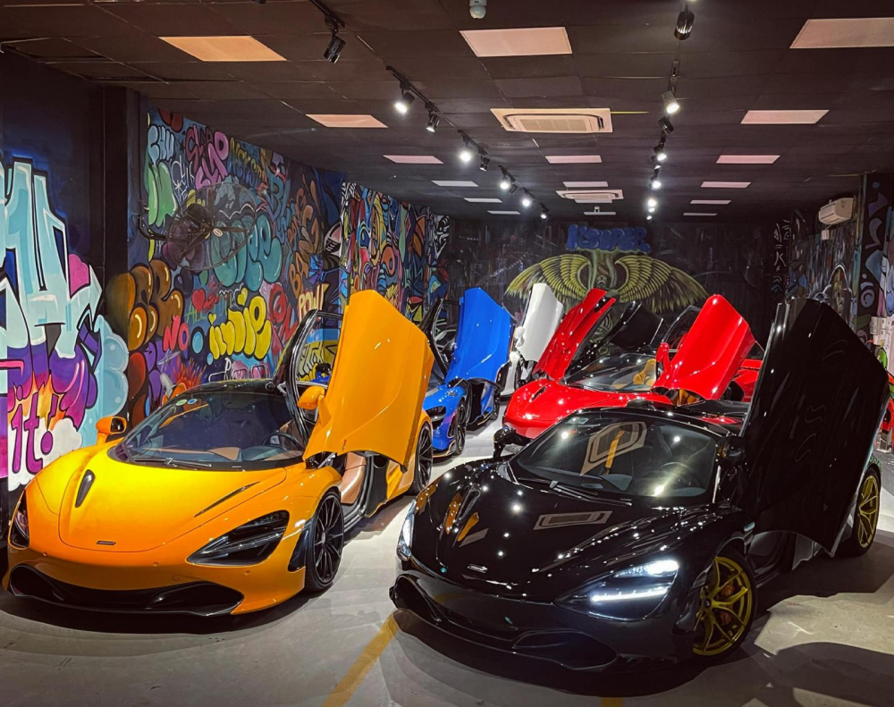 Còn đây là các siêu xe McLaren người này đang nắm giữ, chiếc McLaren 765LT màu xanh dương đã về tay chủ nhân cũ Còn đây là các siêu xe McLaren người này đang nắm giữ, chiếc McLaren 765LT màu xanh dương đã về tay chủ nhân cũ