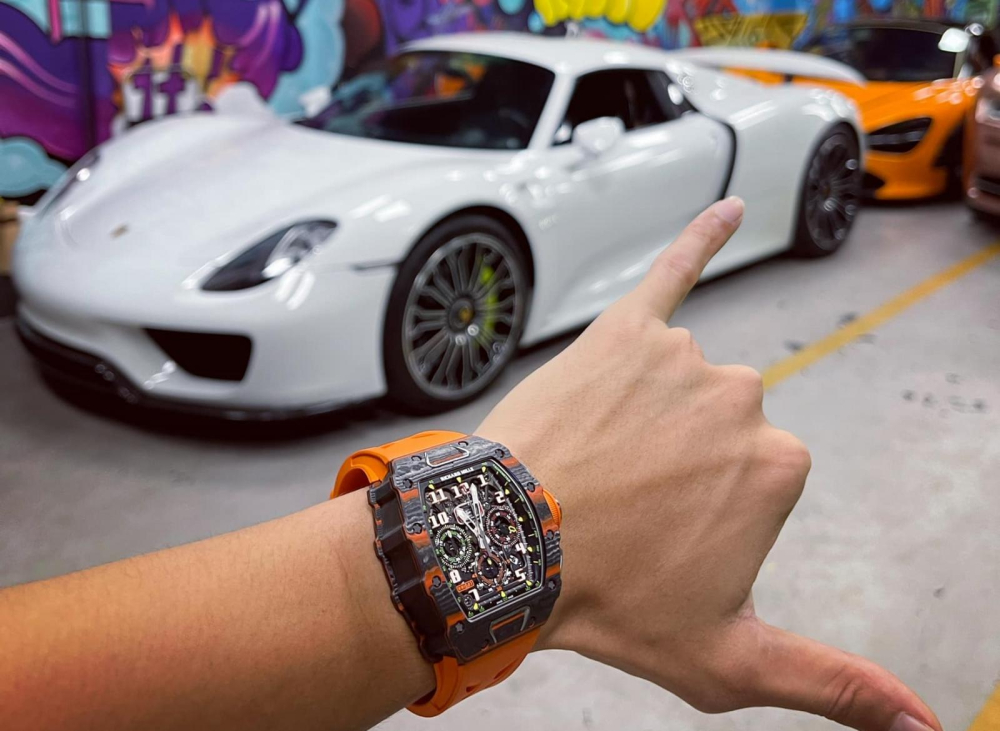 Richard Mille RM11-03 McLaren cùng siêu phẩm Porsche 918 Spyder Richard Mille RM11-03 McLaren cùng siêu phẩm Porsche 918 Spyder