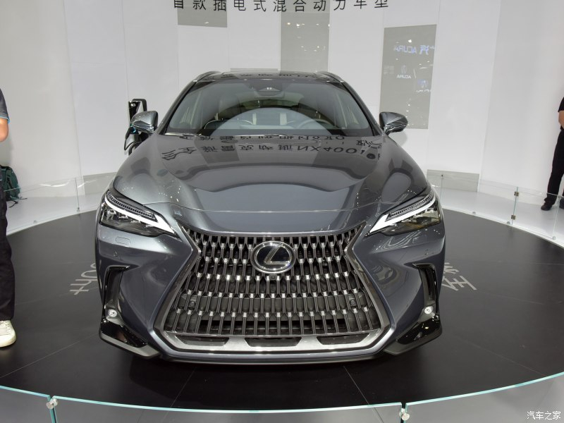 Lexus NX 400h+ 2022