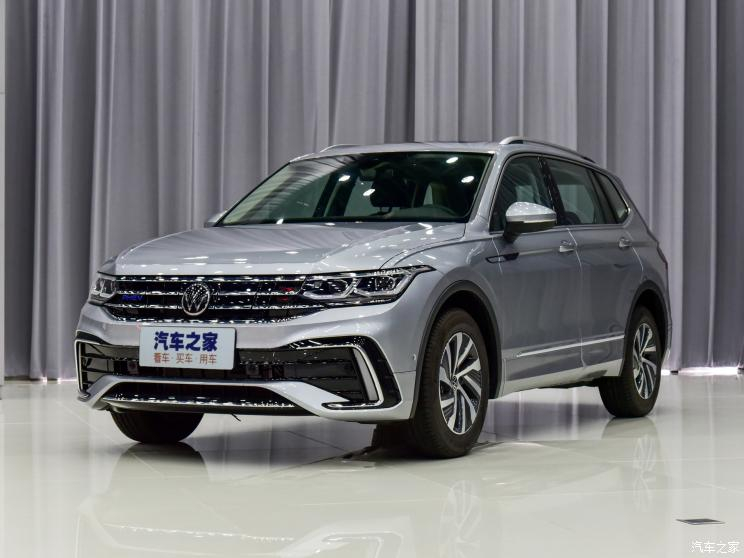 Volkswagen Tiguan L 2021 d&ugrave;ng động cơ xăng 4 xi-lanh, tăng &aacute;p, dung t&iacute;ch 1.4L v&agrave; m&ocirc;-tơ điện