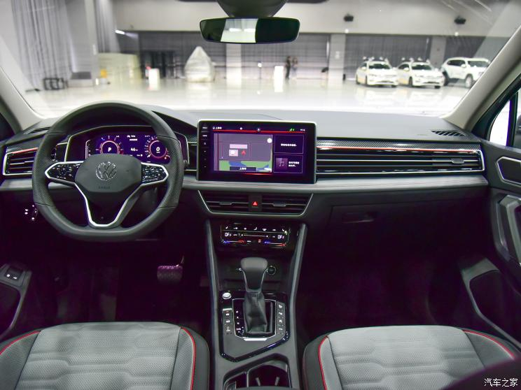 Nội thất của Volkswagen Tiguan L 2021