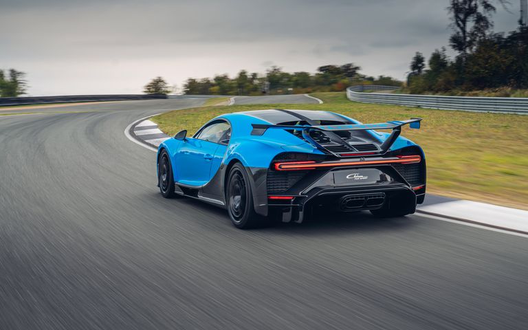 Thiết kế đuôi xe Bugatti Chiron Pur Sport Thiết kế đuôi xe Bugatti Chiron Pur Sport