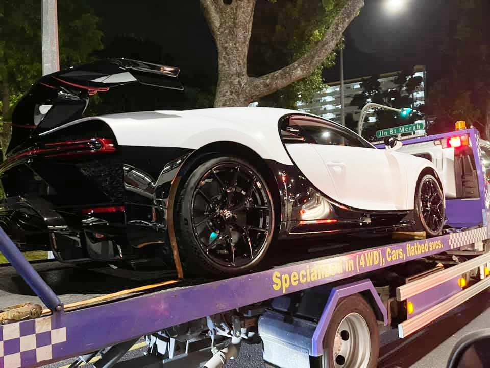 Còn đây là chiếc xe Bugatti Chiron Pur Sport được vận chuyển đến Singapore Còn đây là chiếc xe Bugatti Chiron Pur Sport được vận chuyển đến Singapore