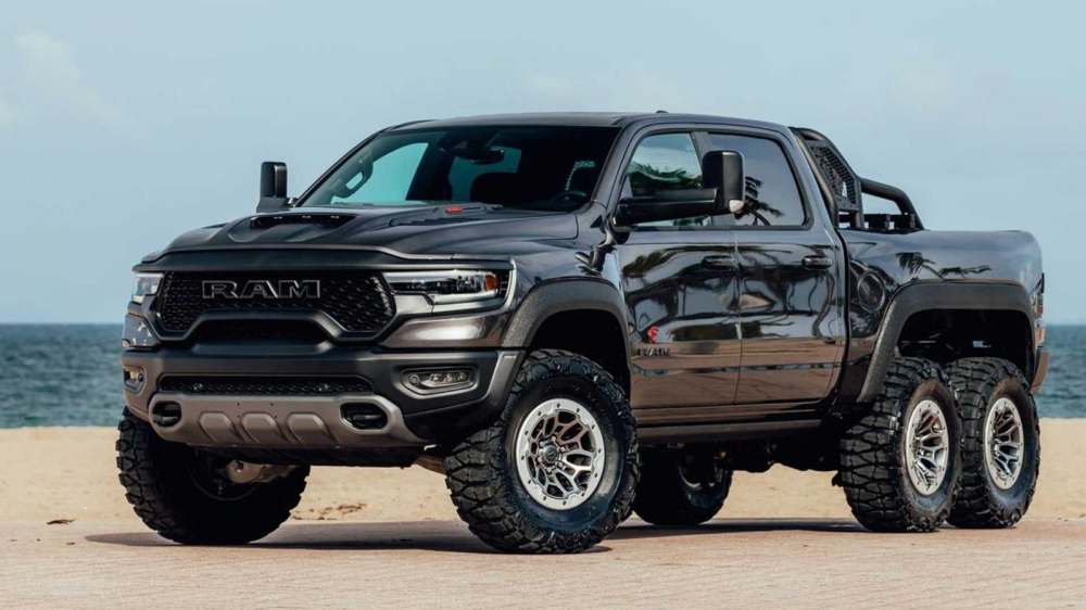 Phía trước của chiếc Ram 1500 TRX 6x6 Phía trước của chiếc Ram 1500 TRX 6x6