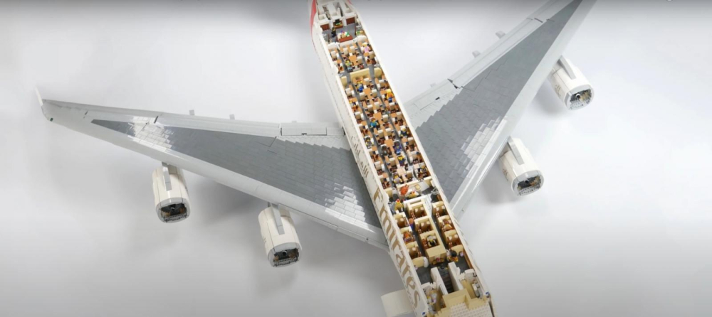 Nó đúng thực là một chiếc Airbus A380 thu nhỏ, sống động vô cùng Nó đúng thực là một chiếc Airbus A380 thu nhỏ, sống động vô cùng