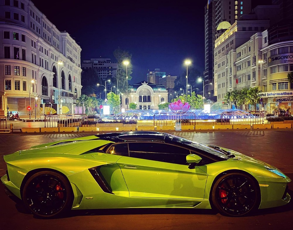 Lamborghini Aventador LP700-4 Roadster Lamborghini Aventador LP700-4 Roadster