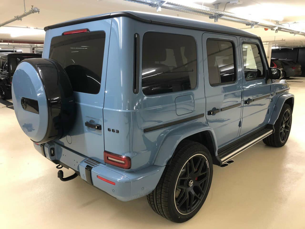 Còn chiếc xe Mercedes-AMG G63 mới về nước vẫn có chi tiết này bình thường