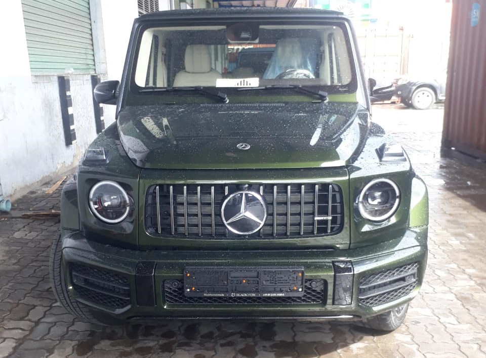 Mercedes-AMG G63 m&agrave;u qu&acirc;n đội tiếp tục về nước để phục vụ đại gia Việt