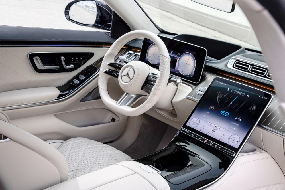 Nội thất sang trọng b&ecirc;n trong Mercedes-Benz S580e 2021 