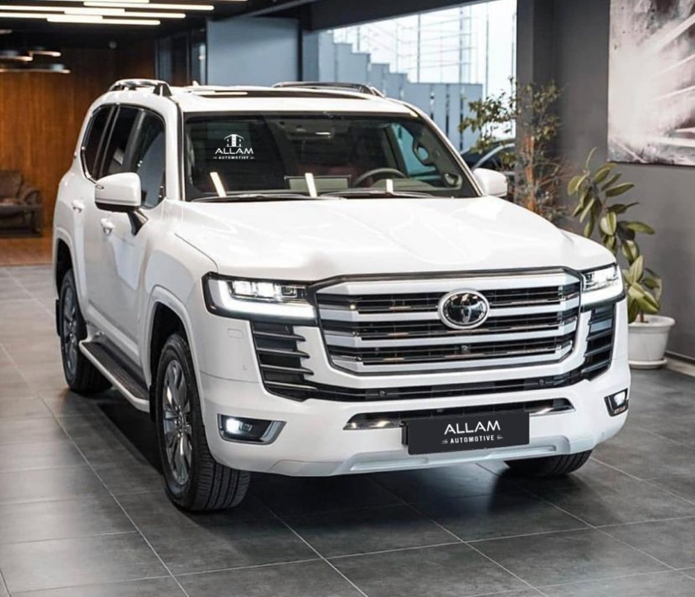 Toyota Land Cruiser 2022 hiện b&aacute;n rất chạy tại Nhật Bản