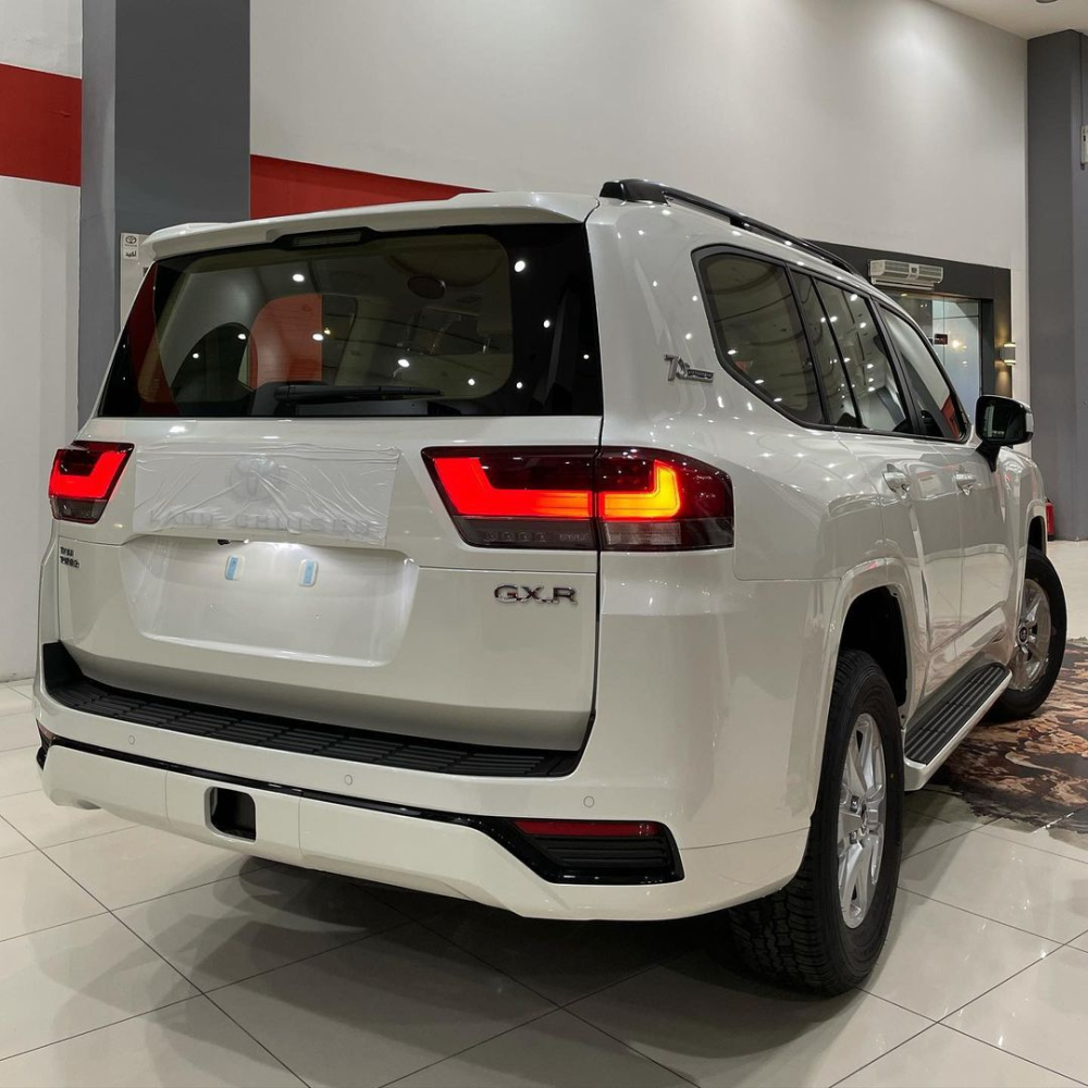 Kh&aacute;ch h&agrave;ng mua Toyota Land Cruiser 2022 tại Nhật Bản phải k&yacute; cam kết kh&ocirc;ng b&aacute;n xe cho người kh&aacute;c