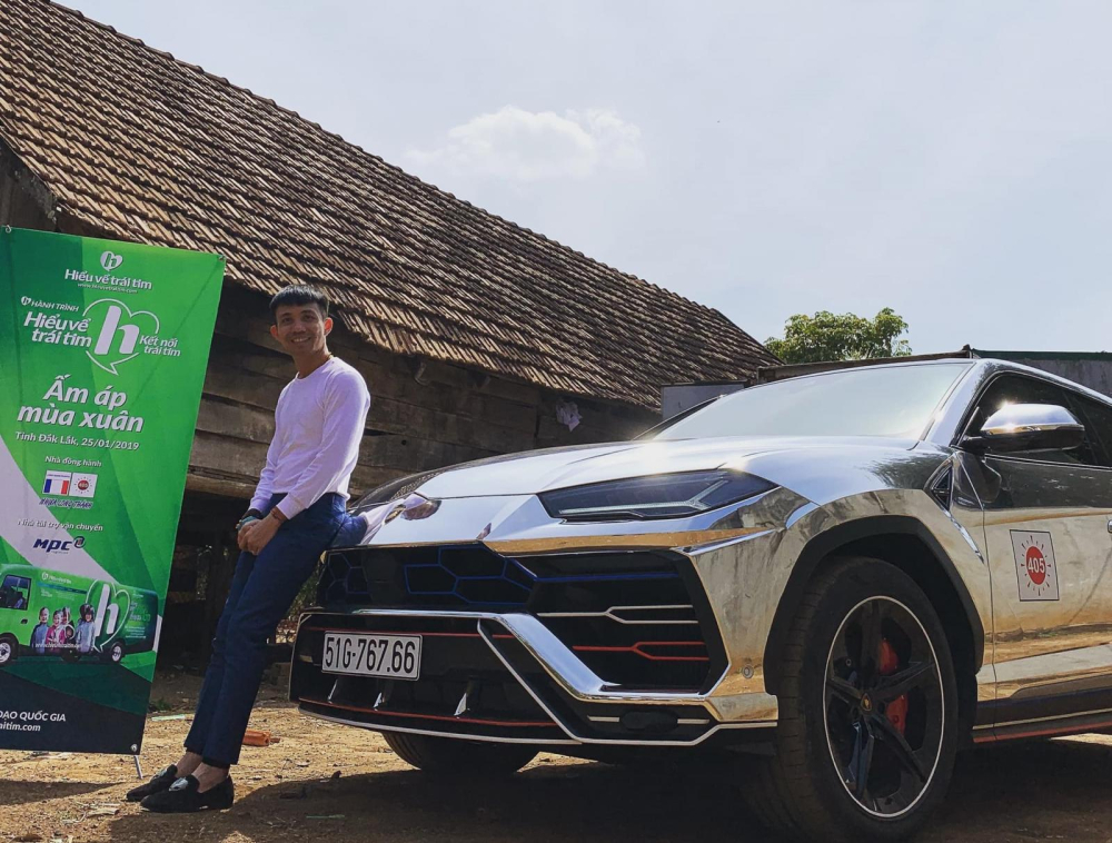 Đây là chiếc xe Lamborghini Urus đầu tiên về nước Đây là chiếc xe Lamborghini Urus đầu tiên về nước