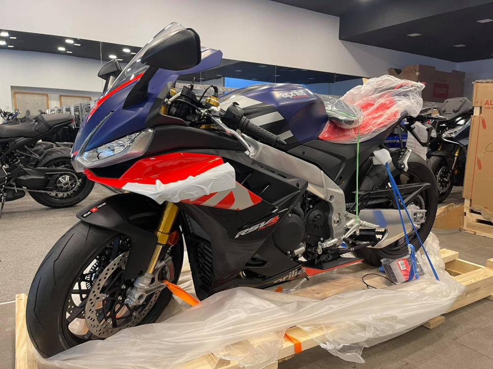 Aprilia RSV4 Factory 2021 đặt chân đến Việt Nam qua nhập khẩu tư nhân
