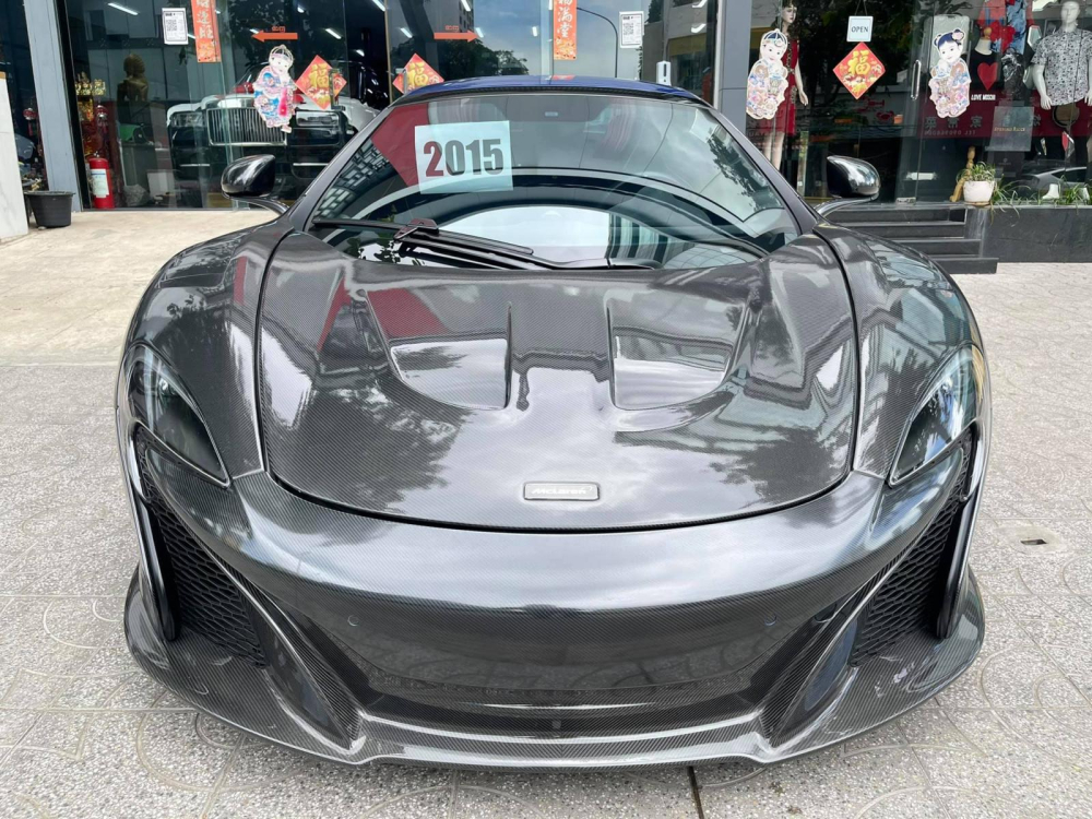 Diện mạo si&ecirc;u xe mui trần McLaren 650S Spider ở Campuchia