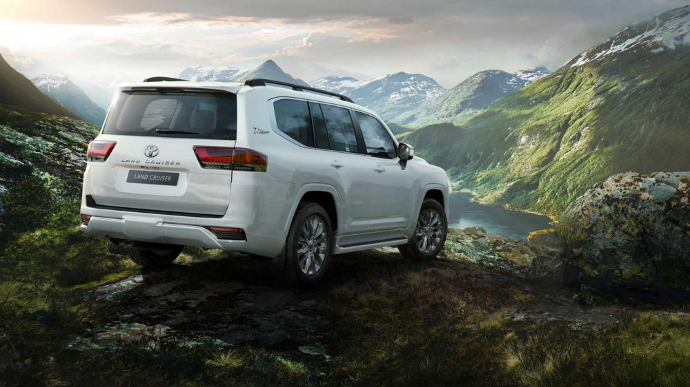 Trong thời gian gần 1 tháng, hãng Toyota đã nhận hơn 22.000 hợp đồng đặt cọc mua Land Cruiser 2022 tại Nhật Bản