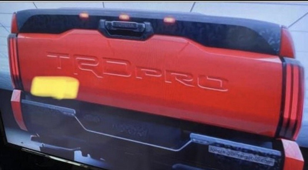 Cửa thùng sau của Toyota Tundra TRD Pro 2022