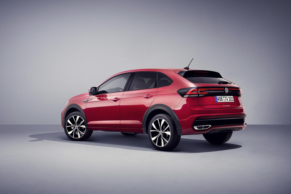 Volkswagen Taigo R-Line 2022 c&oacute; đầu ống xả giả ri&ecirc;ng 