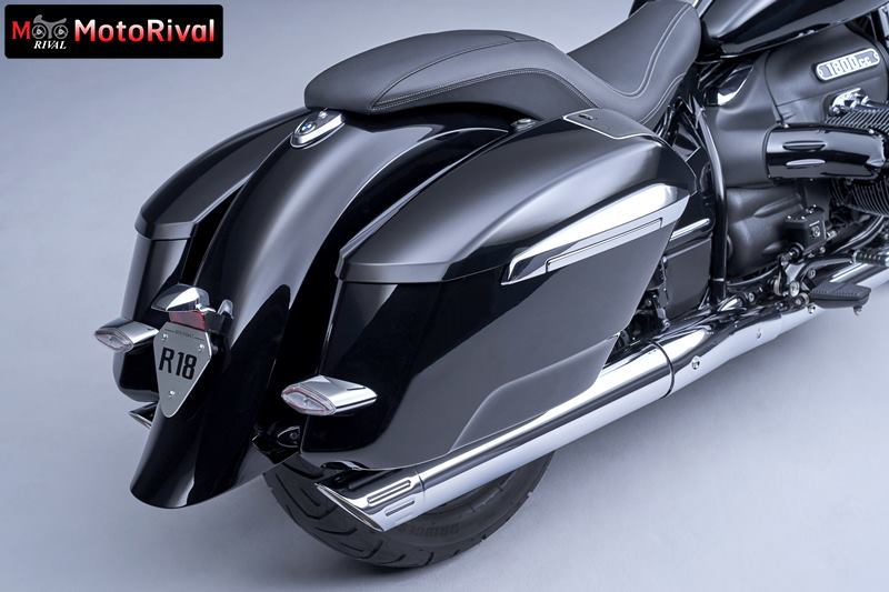 BMW R18 B được trang bị thêm yên dày, thùng hông hoành tráng