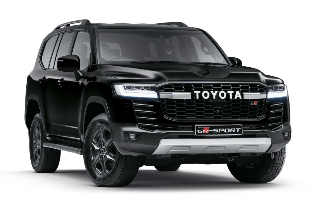 Toyota Land Cruiser 300 GR Sport 2022 sở hữu thiết kế đầu xe riêng