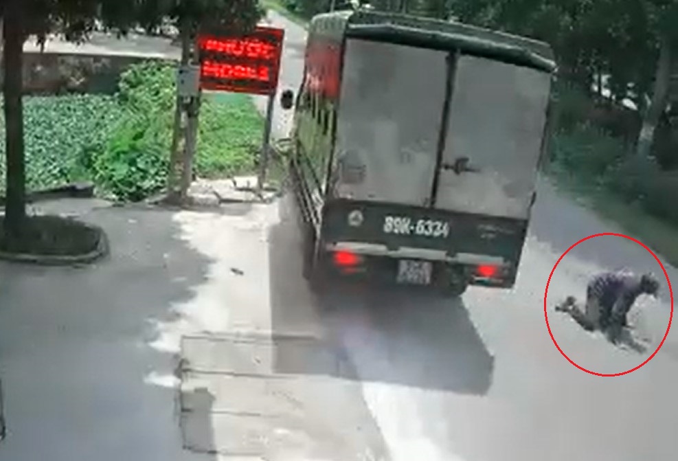 Người đàn ông bỏ của chạy lấy người trong vụ tai nạn tại Hải Dương