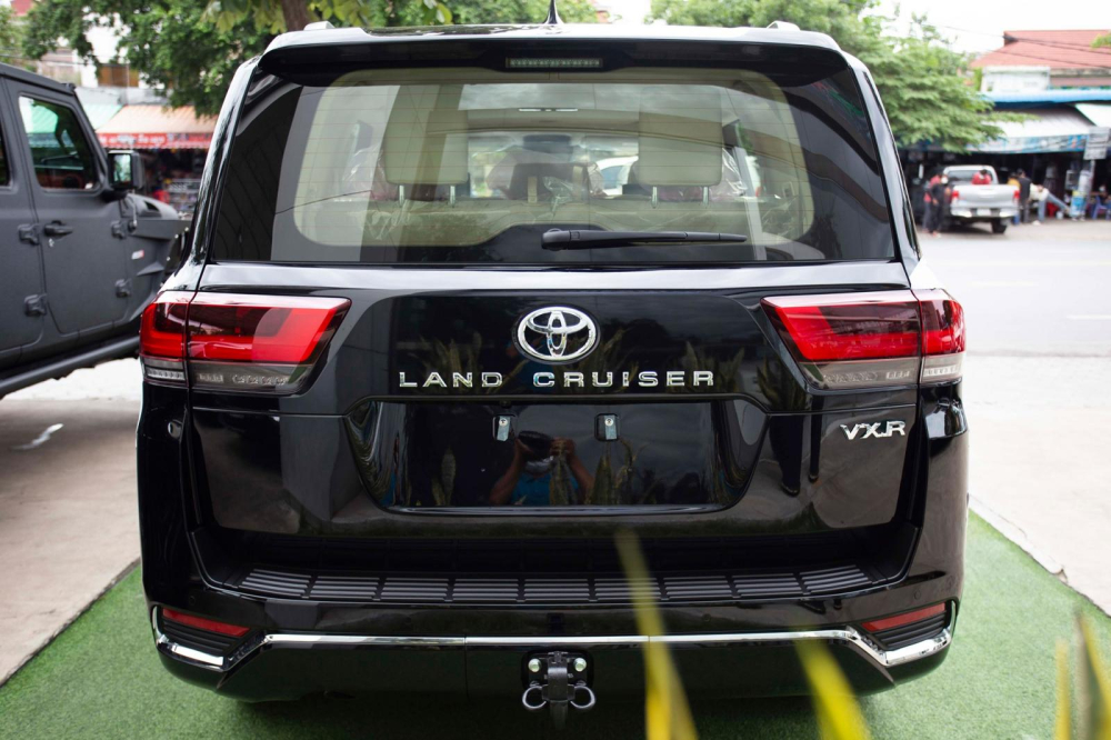 Còn đây là thiết kế đuôi xe Toyota Land Cruiser 2022