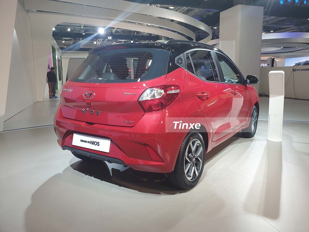 Diện mạo của Hyundai Grand i10 2021 hiện đại và trẻ trung hơn nhiều so với đời cũ.