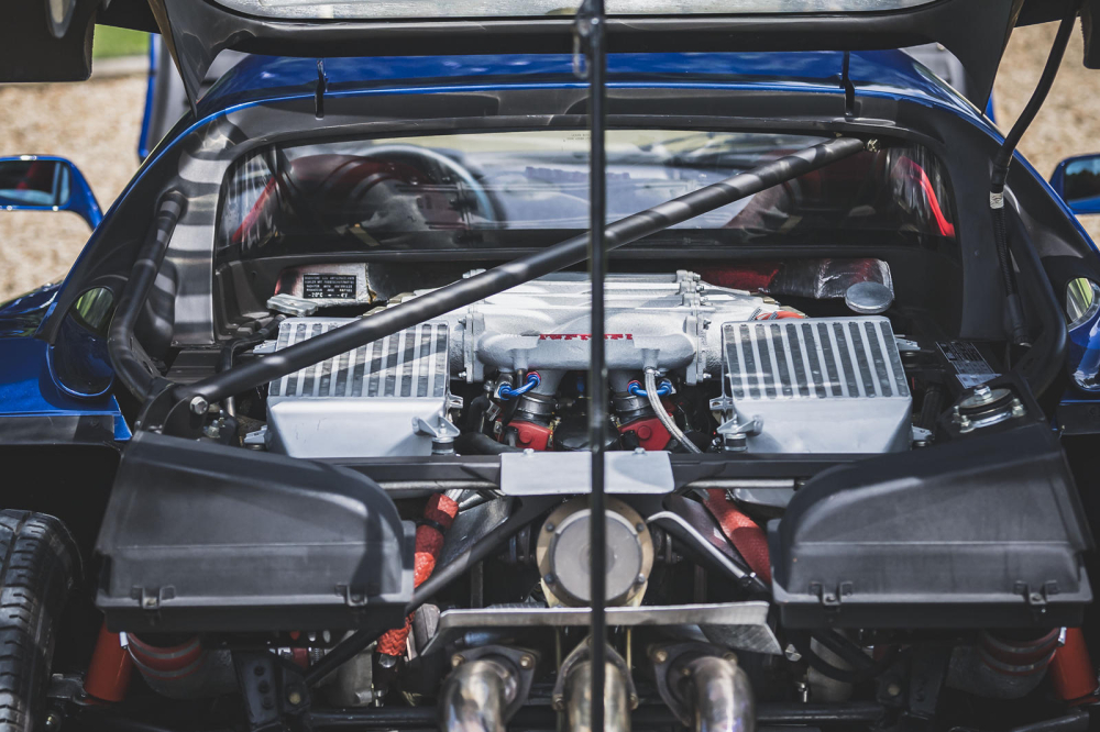 Động cơ V8 của chiếc Ferrari F40 Động cơ V8 của chiếc Ferrari F40