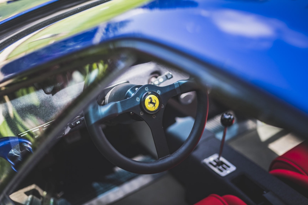 Nội thất bên trong chiếc Ferrari F40 Nội thất bên trong chiếc Ferrari F40