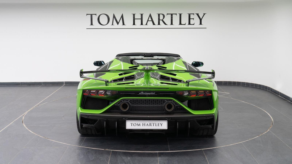 Lamborghini Aventador SVJ Roadster chỉ sản xuất giới hạn 800 chiếc Lamborghini Aventador SVJ Roadster chỉ sản xuất giới hạn 800 chiếc