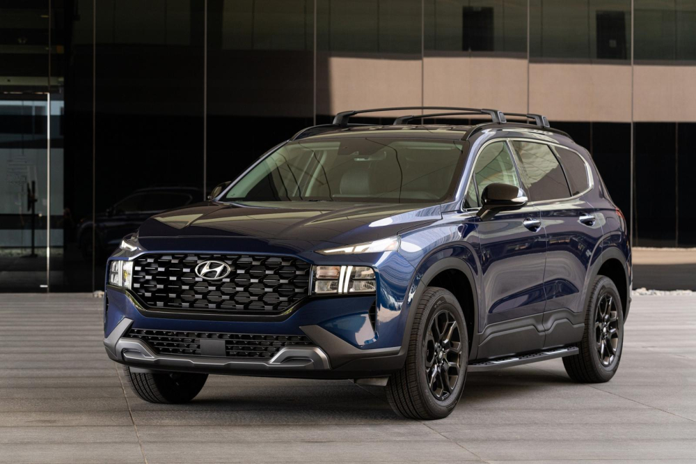 Hyundai Santa Fe XRT 2022 có nẹp thân xe bằng nhựa
