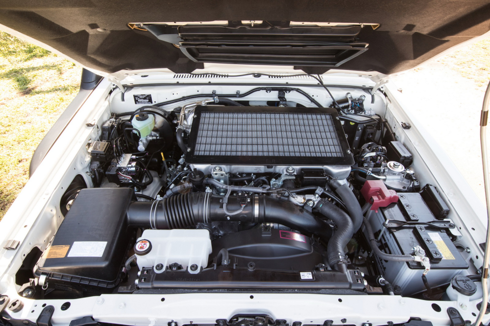Toyota Land Cruiser 70 Series 70th Anniversary dùng động cơ diesel V8, dung tích 4.5L Toyota Land Cruiser 70 Series 70th Anniversary dùng động cơ diesel V8, dung tích 4.5L