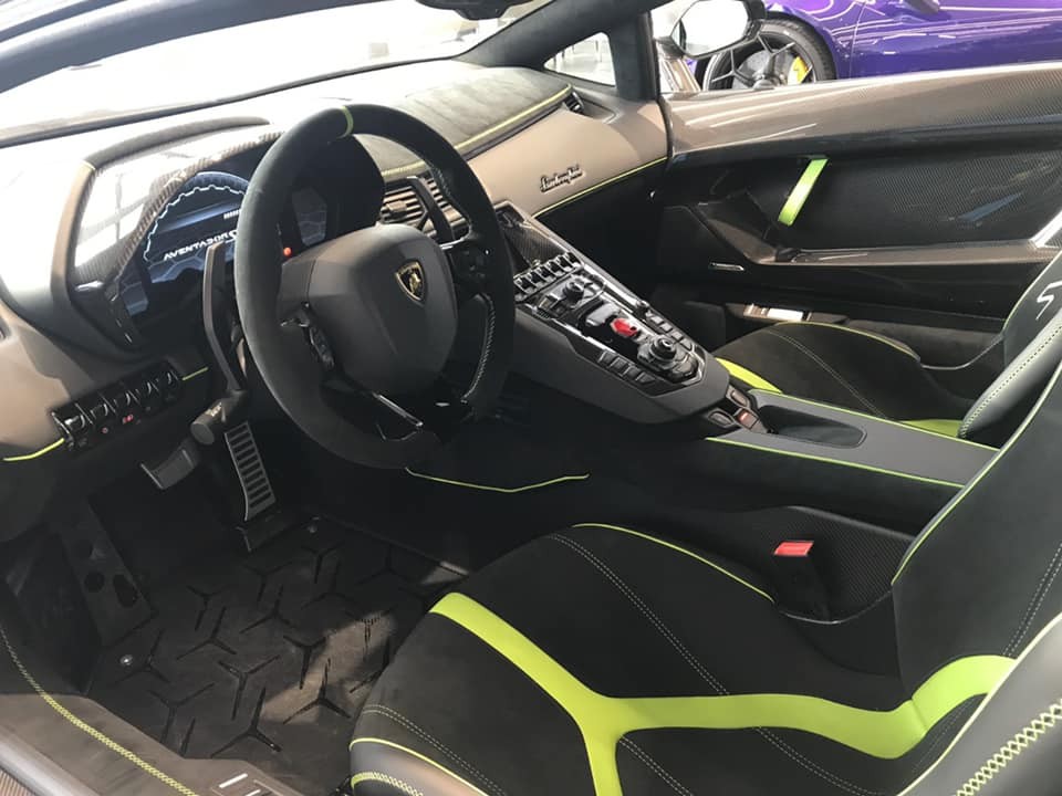 Khoang lái xe Lamborghini Aventador SVJ thứ 3 về nước Khoang lái xe Lamborghini Aventador SVJ thứ 3 về nước