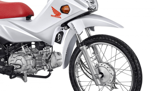 Xe sở hữu kiểu dáng cao ráo và trang bị cơ bản