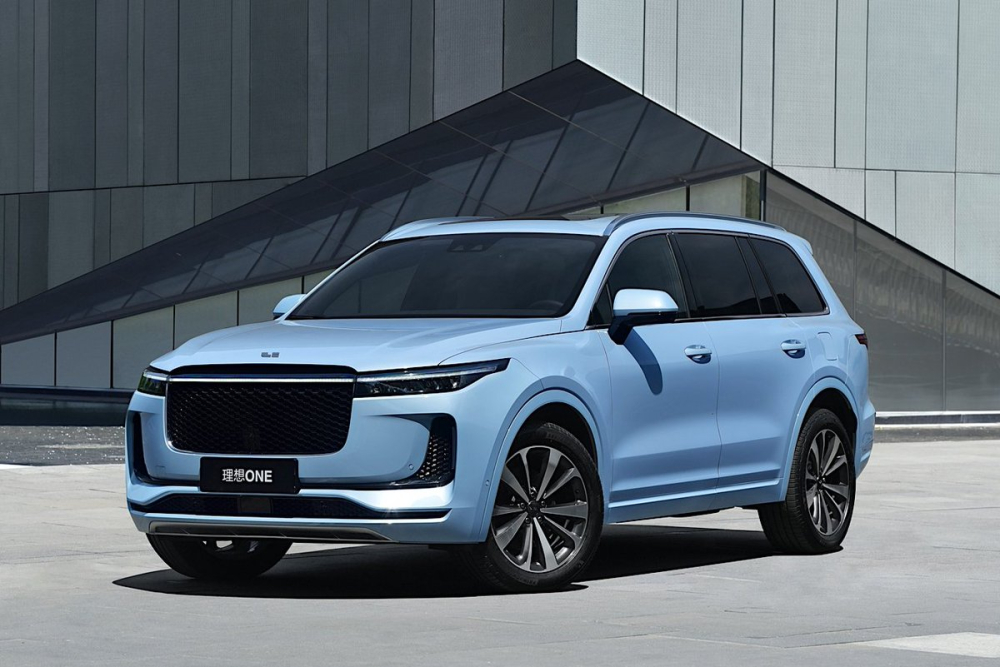 Li Xang One hay Ideal One l&agrave; mẫu SUV d&ugrave;ng hệ truyền động plug-in hybrid