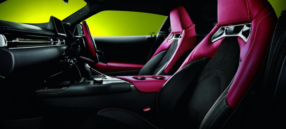 Nội thất của Toyota GR Supra SZ-R 35th Anniversary Edition