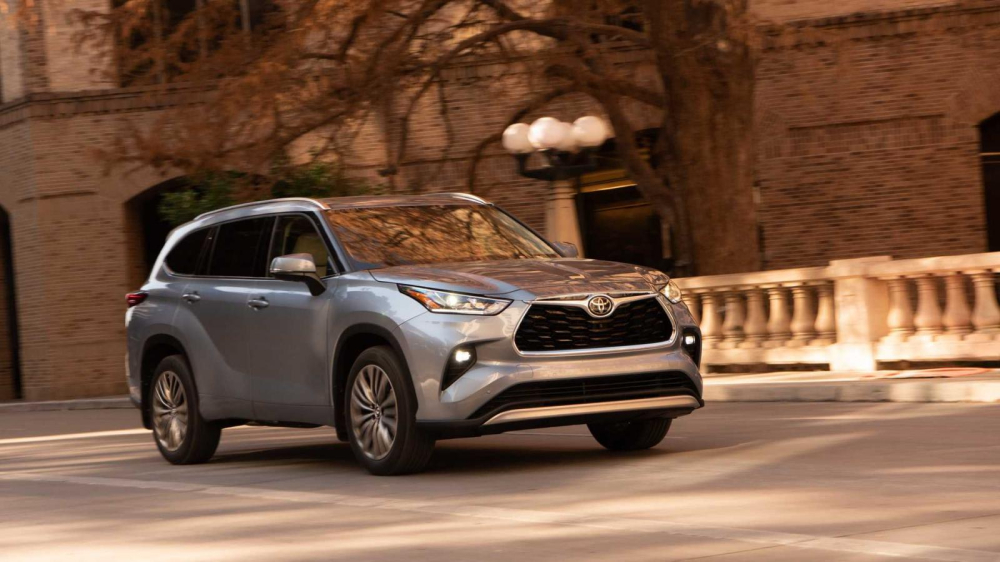 H&atilde;ng Toyota được đồn l&agrave; ph&aacute;t triển mẫu crossover mới mang t&ecirc;n Grand Highlander